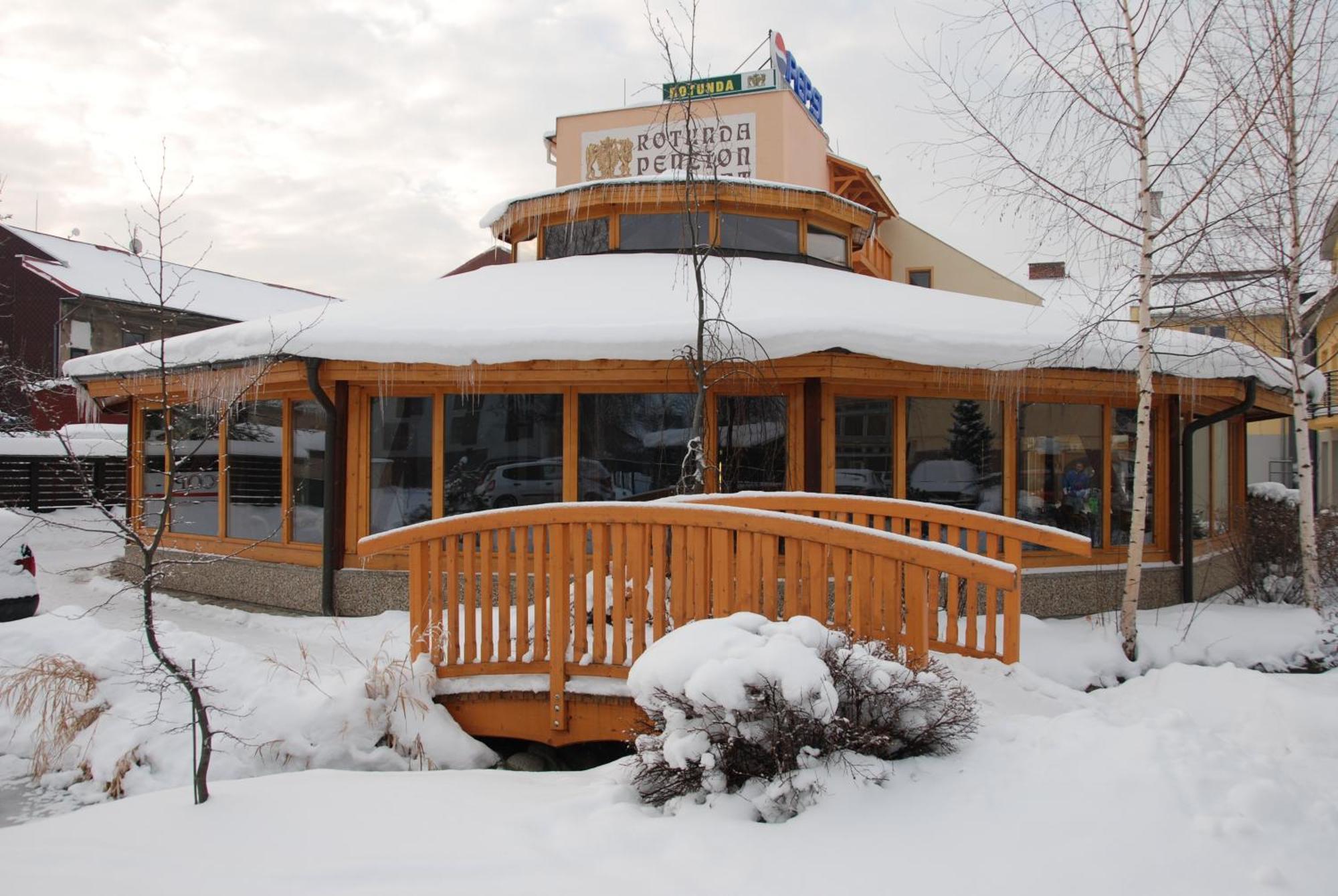 Hotel Penzion Rotunda Liptovský Mikuláš Exterior foto